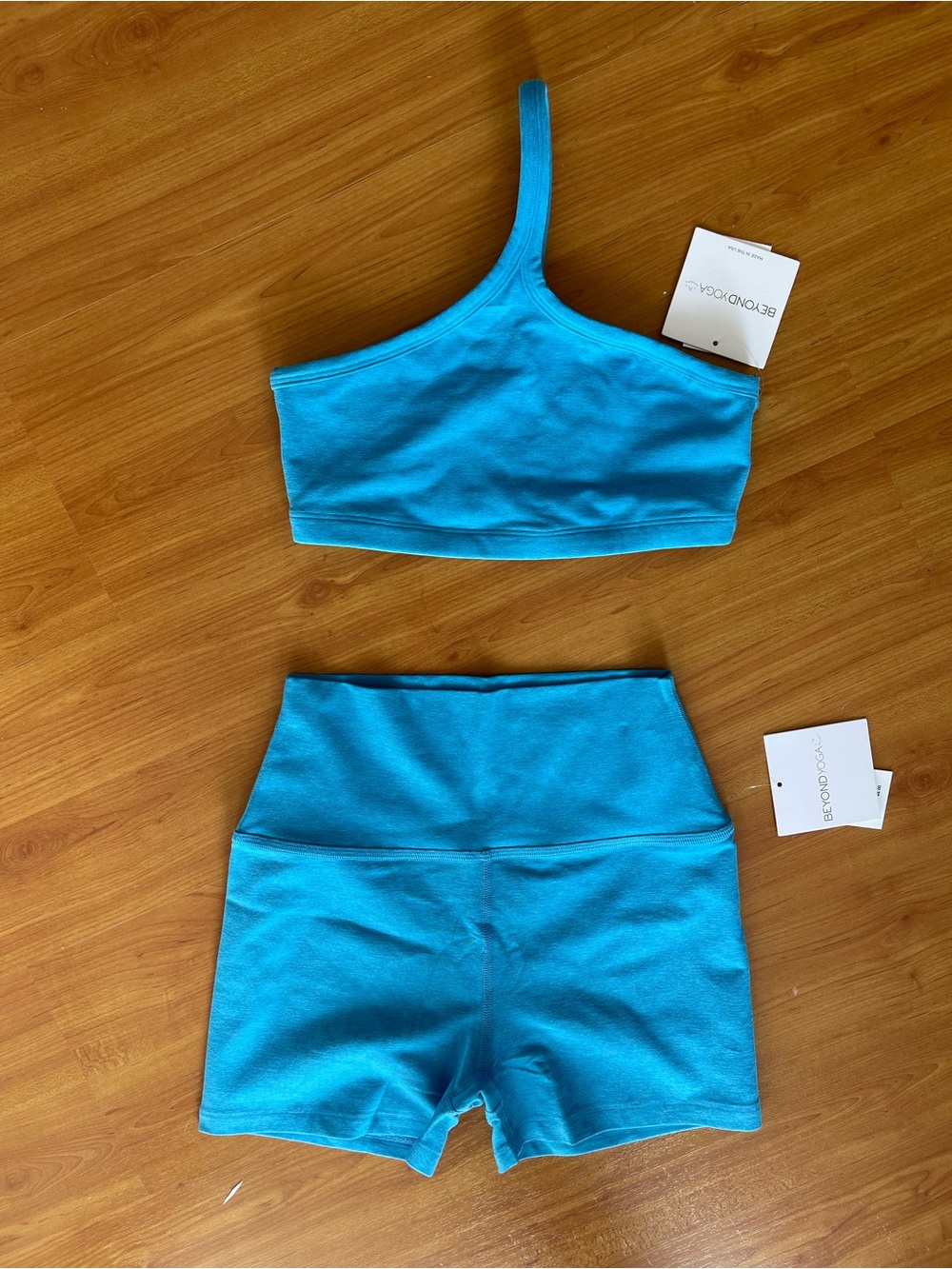 Beyond Yoga Spacedye One Up Bra Active Top Teal & Biker Shorts Set